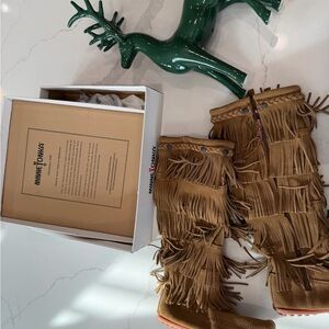 Minnetonka Brown Fringe Winter Boots
